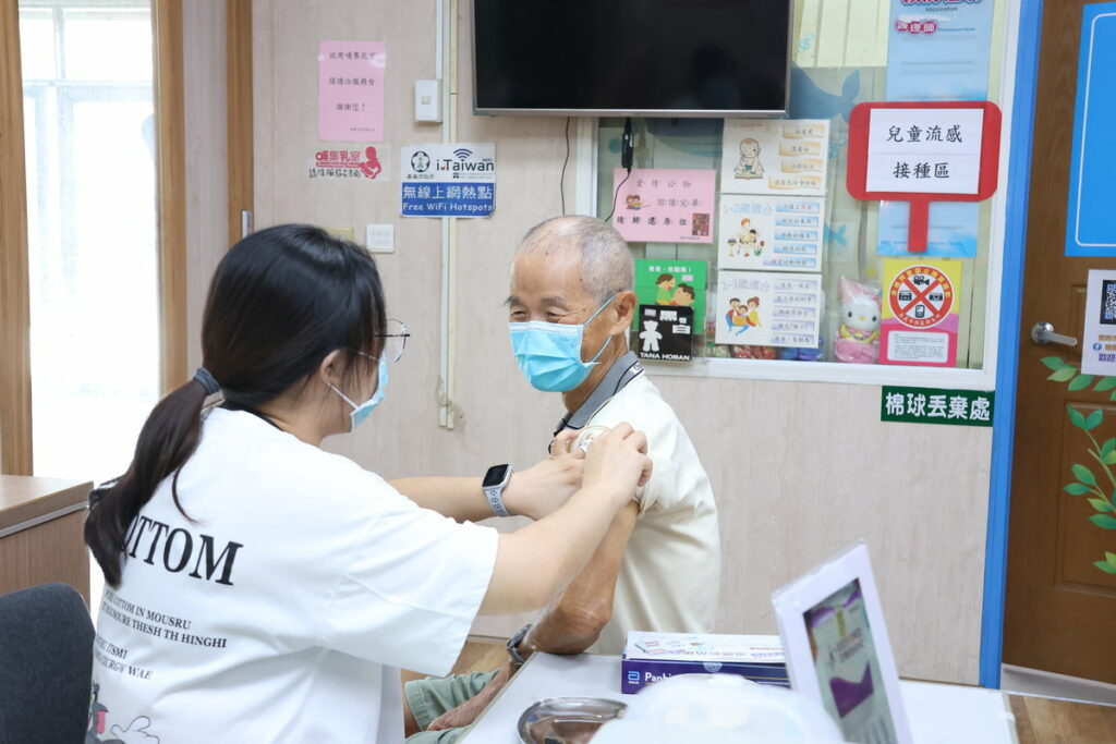 50歲以上民眾接種流感疫苗 (1)