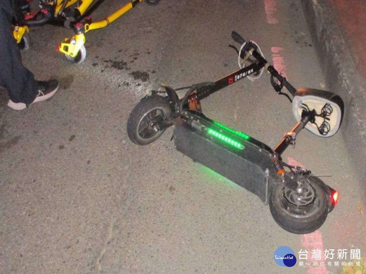 車禍的電動滑板車。林重鎣