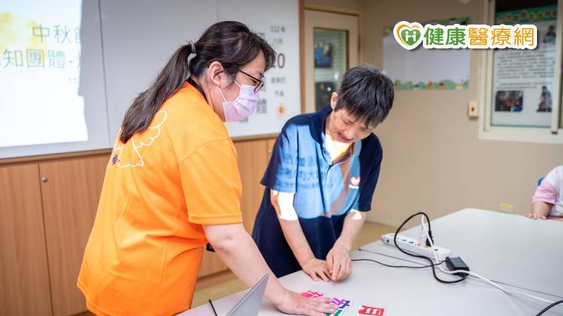 這些經典老歌你聽過嗎? 讓身心障礙者琅琅上口,有助延緩老化