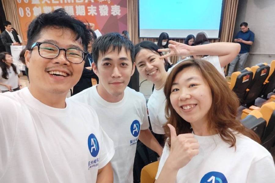 成為心理諮商師神隊友 聖光術科技打造心輔系統 239