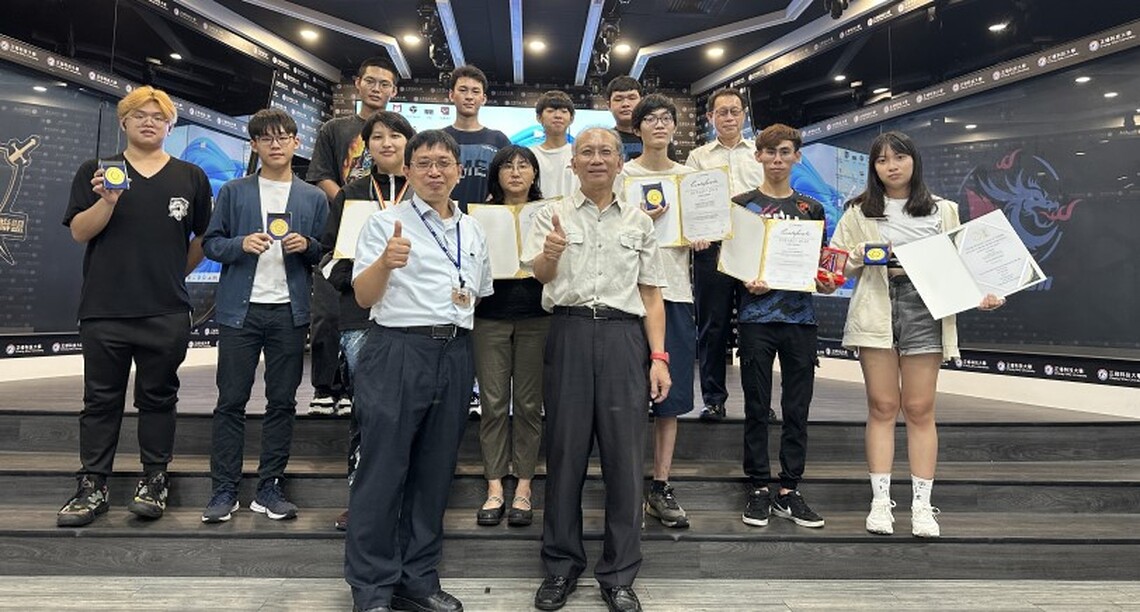 正修國際發明展獎不停 獲1白金9金2特別獎