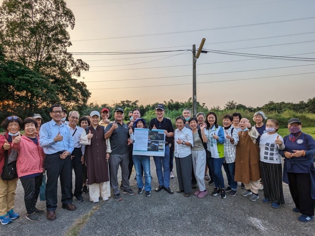 鄉民感謝委員積極協助野溪整治。(記者林金聖翻攝)
