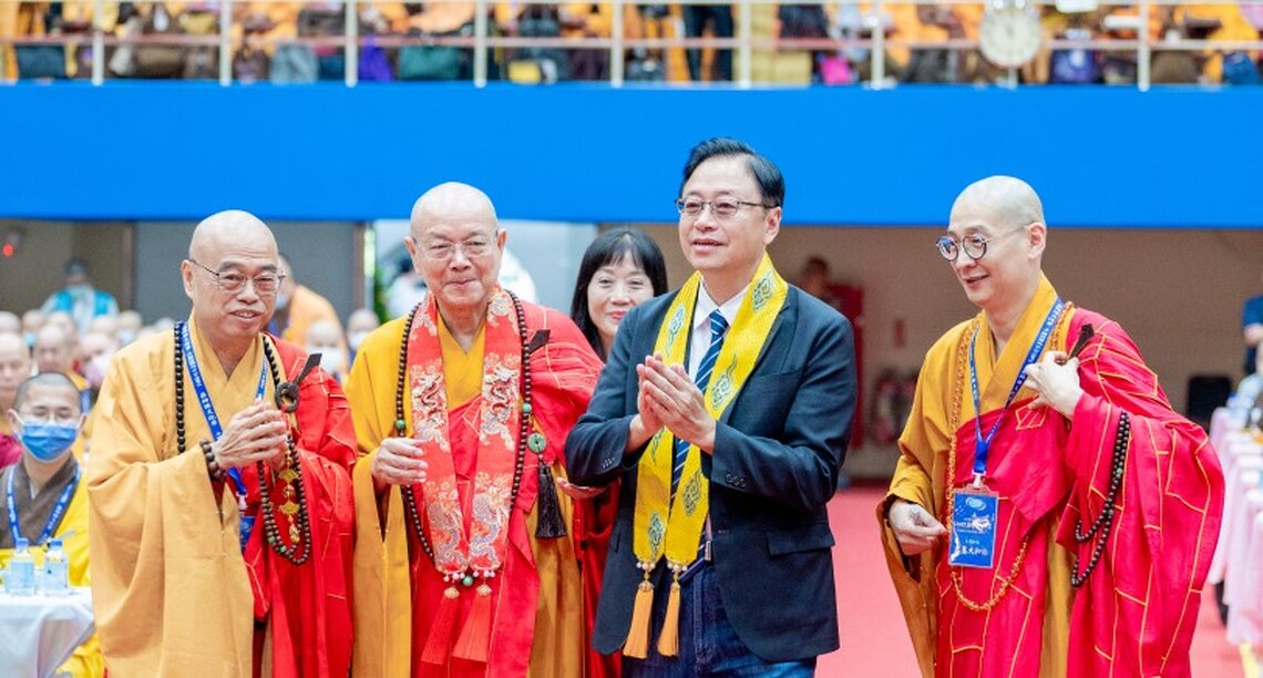 張善政出席「第七屆藥師佛文化節」 與千僧共同祈願世界和平、眾生安樂