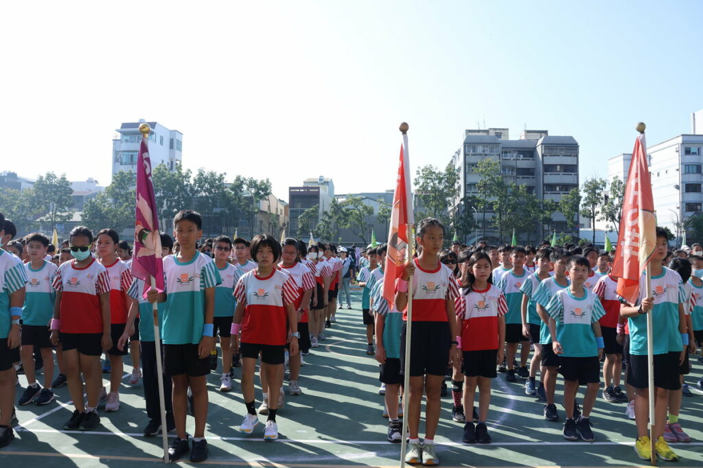崇文國小熱力演出慶125校慶