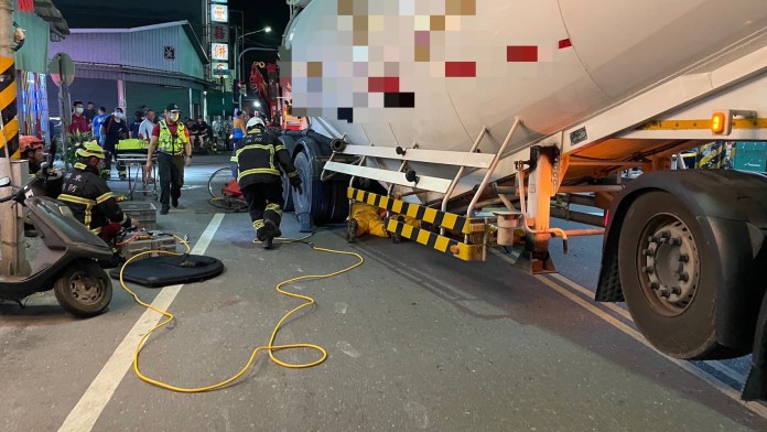 影/又是內輪差! 聯結車違規闖禁行路段 右轉輾斃62歲單車騎士 70 IMG 7620 | 社會 社會 記者爆料網