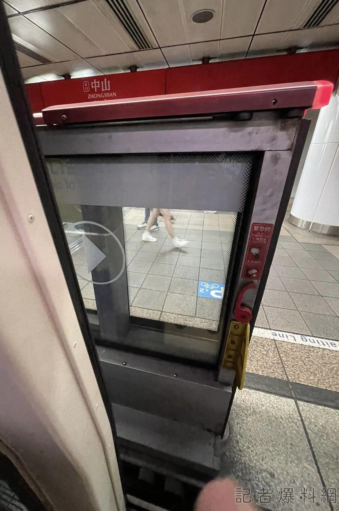 淡水線訊號異常停駛 800位旅客圓山站下車「不提供載客」 70 2 17 | 生活 生活 記者爆料網