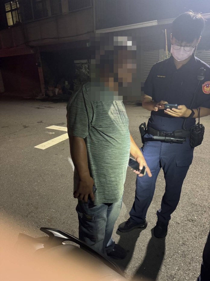 偷包男「良心發現」帶失主找回包 結果少三萬 這下慘了 74 IMG 7654 | 社會 社會 記者爆料網