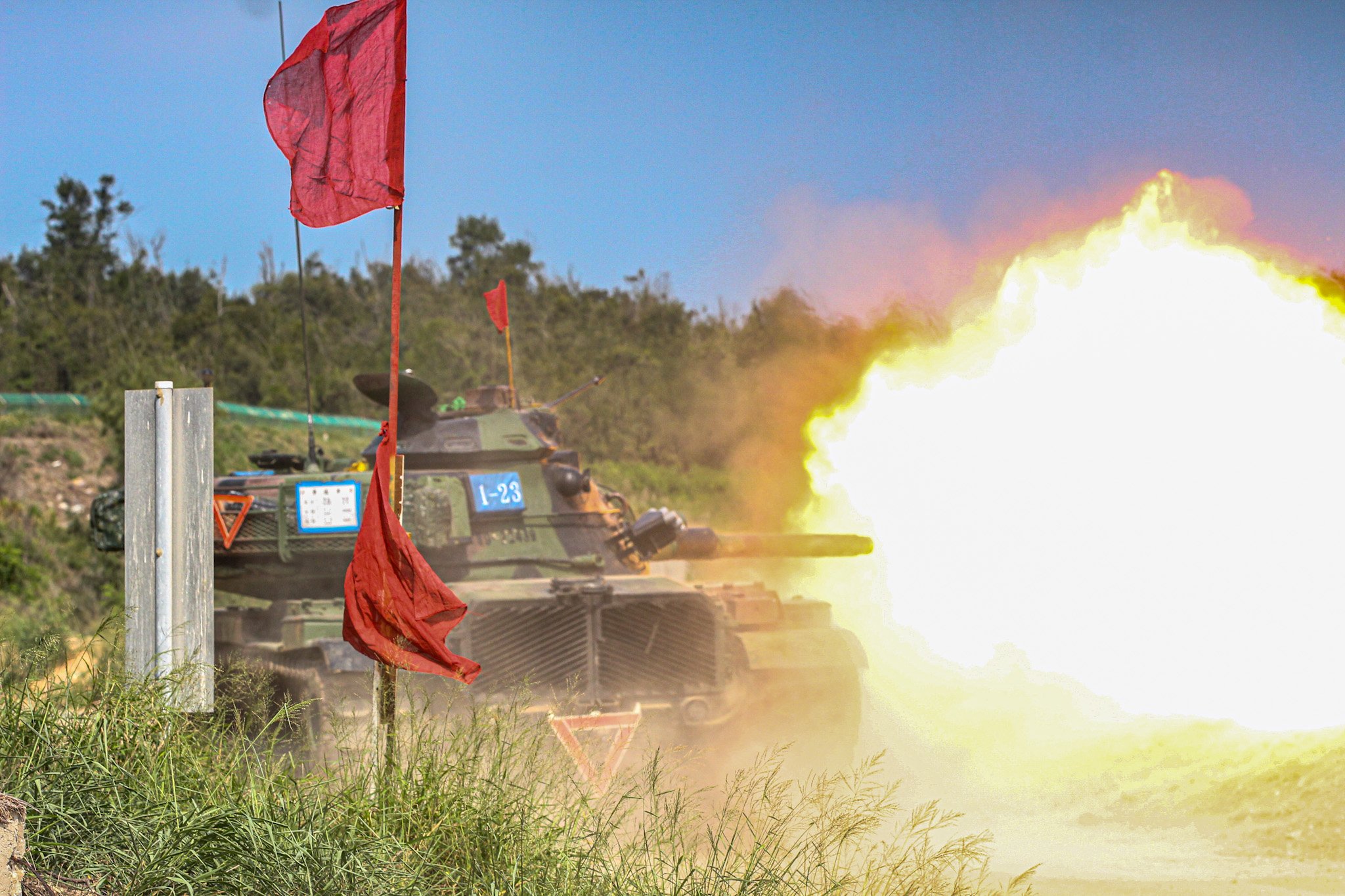 金防部阿兵哥誘拐未成年少女遭逮,圖為金防部M60A3戰車操演射擊畫面。資料照片
