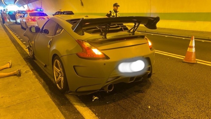 國道6號隧道內車禍! 2車相撞1人受傷車流回堵2公里 70 6隧道內發生兩車追撞事故,造成1人受傷,車流一度回堵2公里。民眾提供 | 社會 社會 記者爆料網