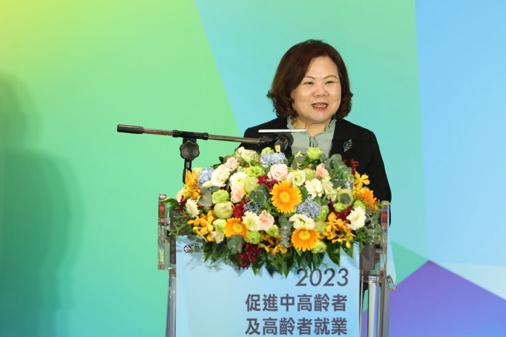 勞動部部長許銘春致詞