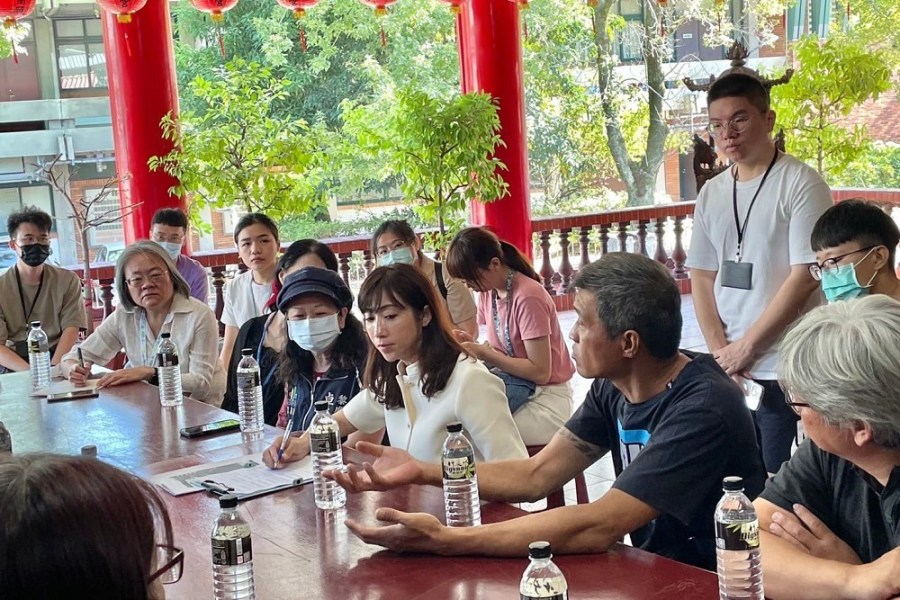 鐵皮屋宮廟受災戶幼童急需安置 許淑華:弱勢家庭需社會資源協助 208 鐵皮屋宮廟受災戶幼童急需安置 許淑華:弱勢家庭需社會資源協助 207