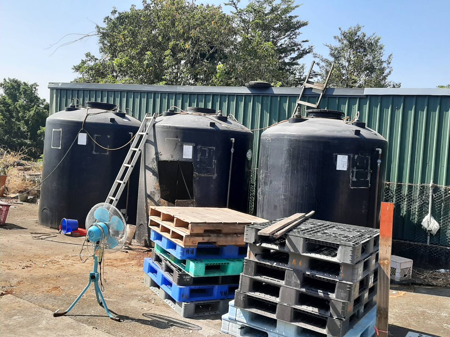 南市新化區某醬油工廠發生工安事件 已要求立即停工 並已協助家屬辦職災慰助