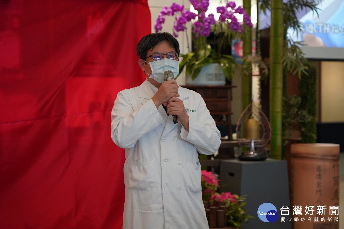 台中慈院外科部暨高階熱治療中心主任余政展指出,新設備引進能提供癌症病人全方位的治療服務。