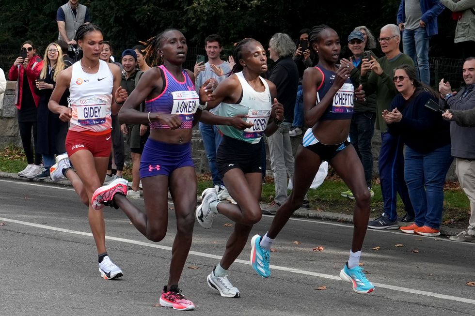 女子領先群的穿著 照片來源:runnersworld