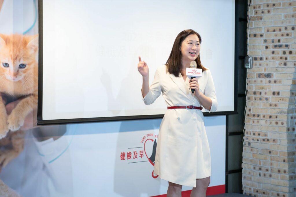 法國皇家台灣香港的總經理張堇琪分享企業理念及自身養寵物的經驗