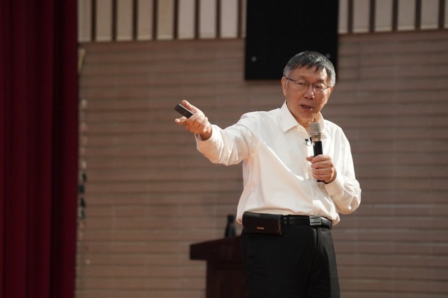 學生尖銳提問柯文哲爆氣 何孟樺批:選個總統選到惱羞 210 學生尖銳提問柯文哲爆氣 何孟樺批:選個總統選到惱羞 209