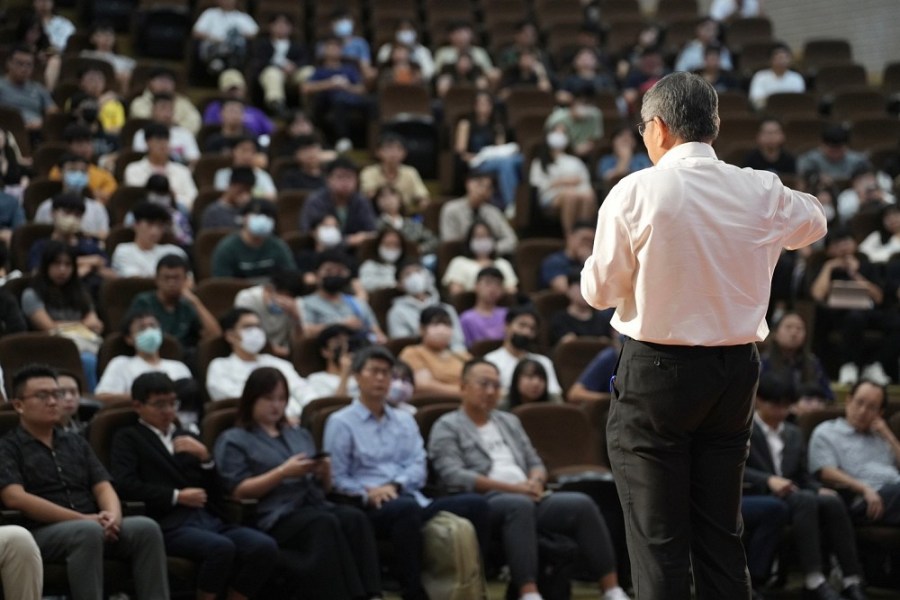 學生尖銳提問柯文哲爆氣 何孟樺批:選個總統選到惱羞 212 學生尖銳提問柯文哲爆氣 何孟樺批:選個總統選到惱羞 211