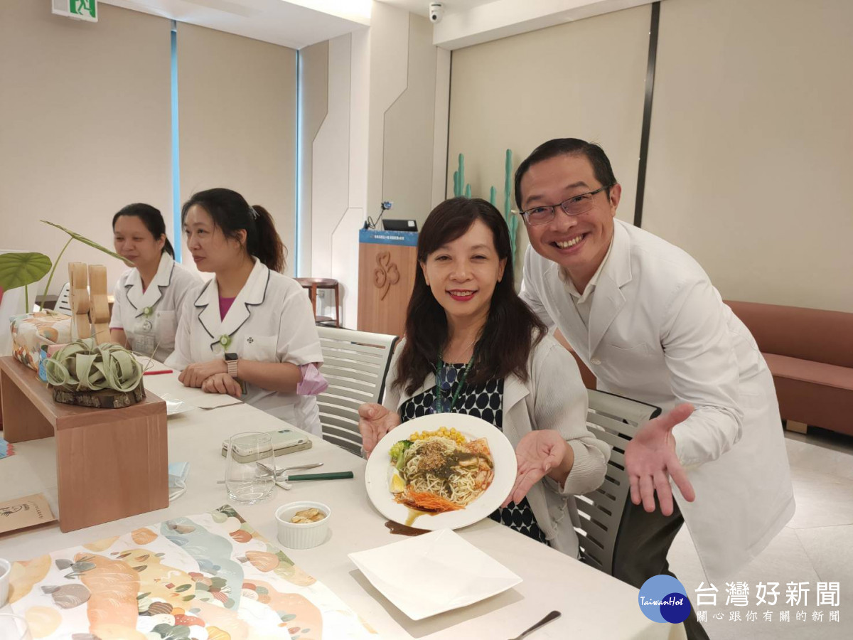 秀傳醫院今年成立醫町目康樂市集,好吃好逛又健康。圖/記者鄧富珍攝