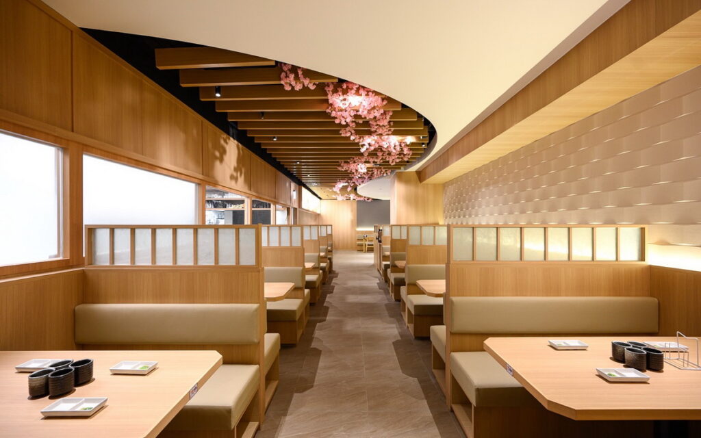 如同置身日本當地一般的用餐流程。店內採人工點餐並引導就座,提供桌邊服務,讓消費者感受最暖心的日式款待