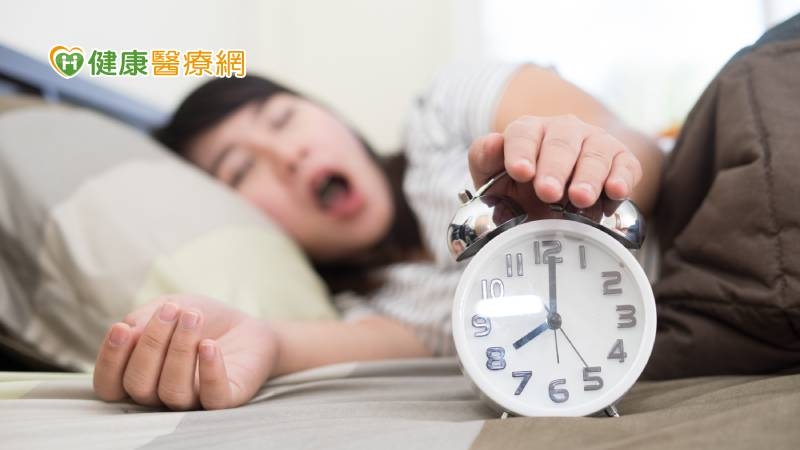 早起鳥兒有蟲吃? 國外研究:賴床有助提升早晨認知功能