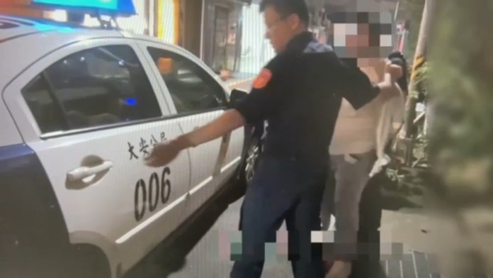 險遭詐百萬 北市女約車手到家面交讓警甕中捉鱉 75 612 1 | 社會 社會 記者爆料網