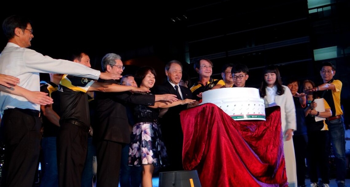 正修58校慶演唱會熱滾滾 校長龔瑞璋:一路走來都靠校友及全校師生共同努力,讓校務蒸蒸日上
