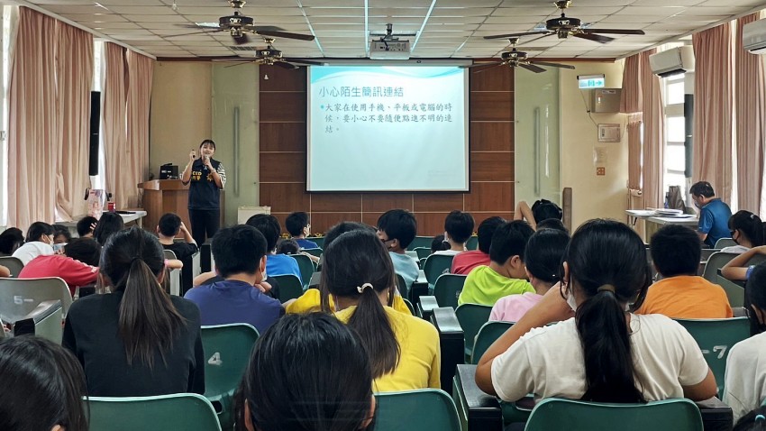 西螺警化身小老師 強化網路防詐、新興毒品宣導
