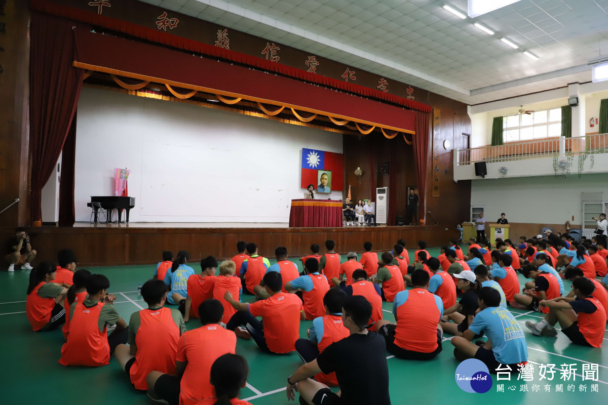 長榮航空城市觀光馬拉松「幼苗計畫-校園深耕巡迴」活動第五站今(11)日在斗南高中熱鬧登場/林詩涵翻攝