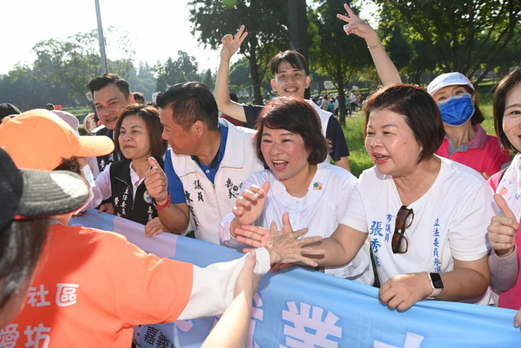 市長為民眾打氣