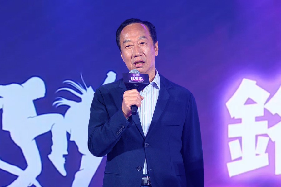 曾馨瑩生日快樂! 郭台銘柔情告白喊:老婆我愛妳 220 郭台銘