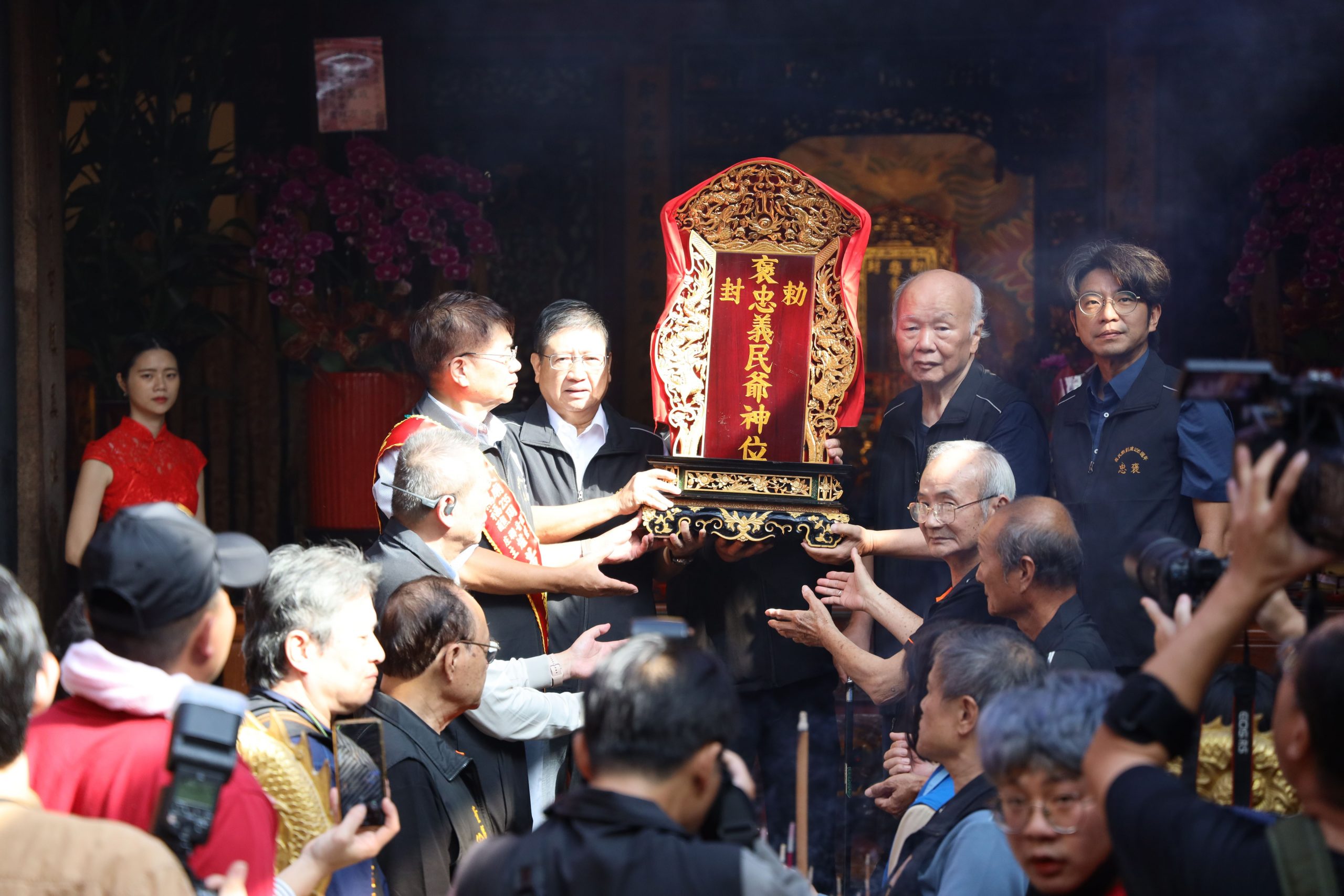 義民爺今起駕繞境 楊文科參拜為鄉親祈福