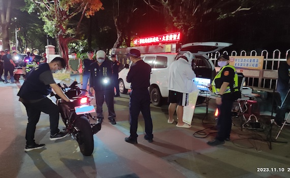 嘉市警會同環保、監理執行聯合稽查　向噪音改裝車輛宣戰