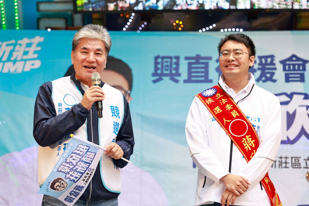 《圖說》前內政部長李鴻源表示,既然站出來推薦蔣欣璋,未來就會負起責任,當蔣欣璋的導師,讓他成為最優秀的立法委員。〈蔣欣璋選辦提供〉