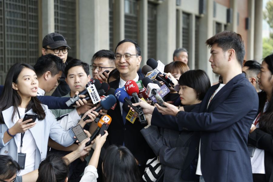 馬英九、韓國瑜表態挺全民調 朱立倫:團隊協商不是一個人說了算 248 馬英九、韓國瑜表態挺全民調 朱立倫:團隊協商不是一個人說了算 247