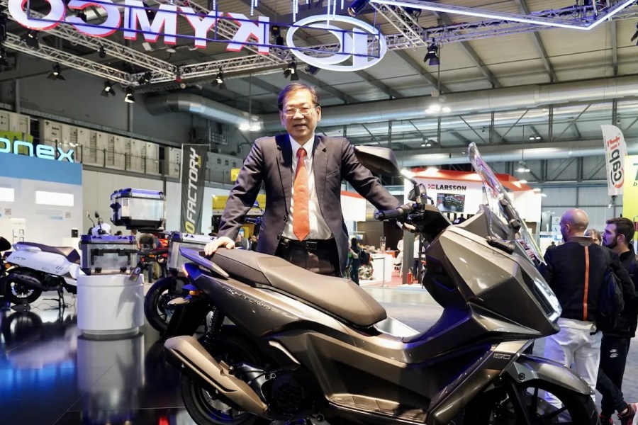【有影】2023米蘭車展/KYMCO預告明年會更精彩 柯俊斌:今年台灣車市後勢可期 258 cnews124231112a01