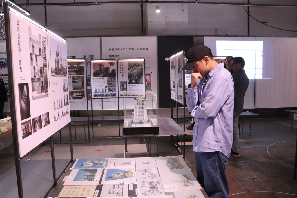 建築設計展「放樣 AT THE BEGINNING」,即日起至12月12日,每天上午10時至下午5時在府中商圈(板橋區重慶路2號)熱鬧舉行。(圖/新北市政府提供)