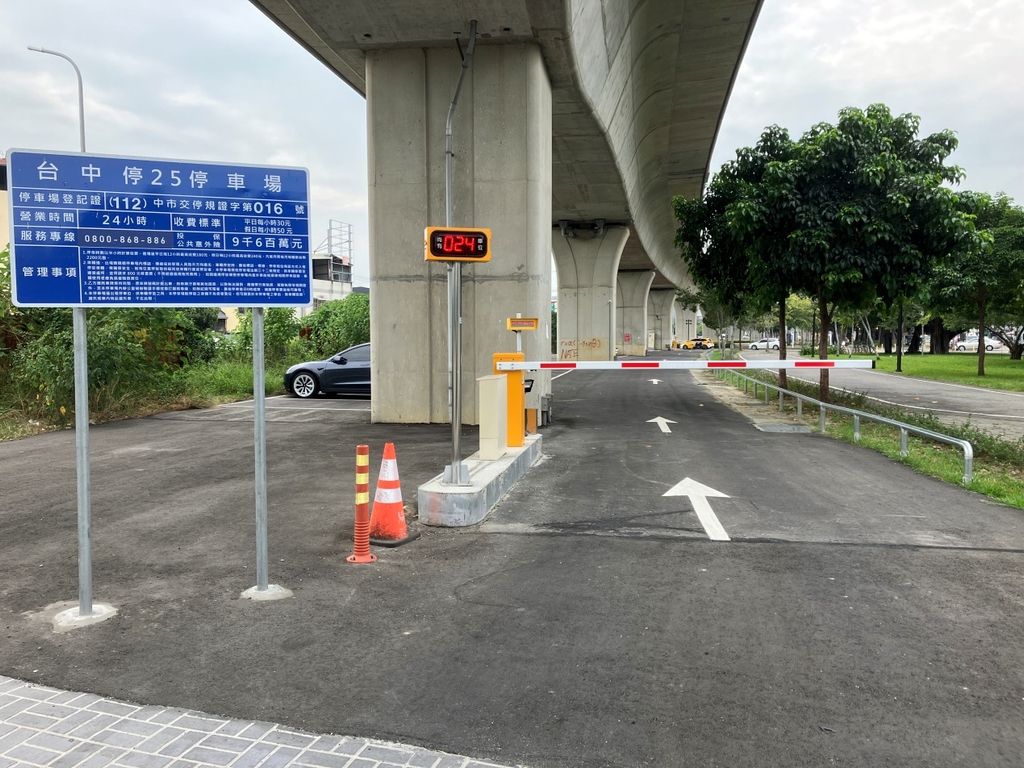 臺中鐵路高架多目標商場及停車場陸續營運啟用（圖：交通部臺鐵局）
