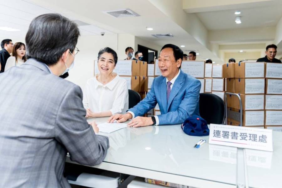 郭台銘連署份數曝光 合格率約87%達90萬2389人 202 郭台銘資料照