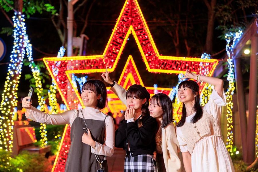 新北歡樂耶誕城 漫遊周邊四大祈福大道感受耶誕氛圍