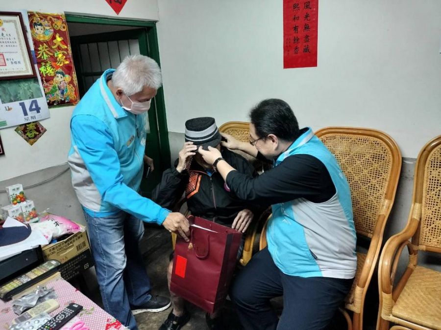 冷氣團來襲新竹榮服處 慰問弱勢年長獨居榮民遺眷