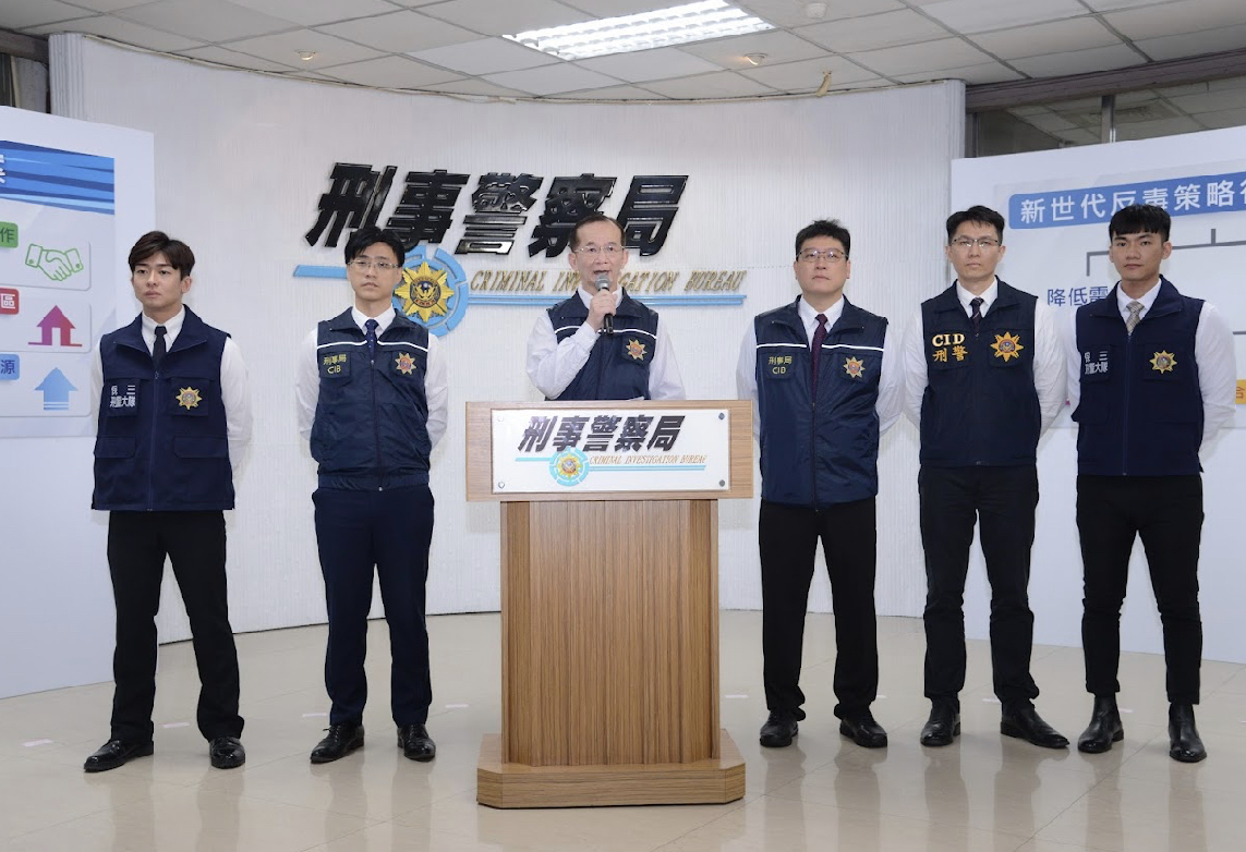 刑事局偵三大隊大隊長張文源說明案情。（記者徐煜勝翻攝）