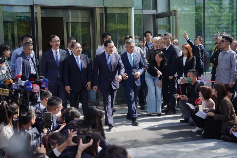 【藍蝴蝶專欄】「藍白混搭」成局 「非綠陣營」應火速進入戰備狀態 212 朱立倫、侯友宜、柯文哲15日在馬英九見證下形成六點共識