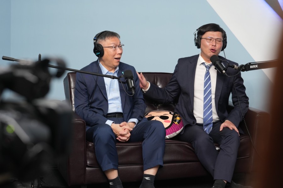 當面邀黃國昌列不分區 柯文哲大讚:我們五個加起來都沒黃厲害 222 當面邀黃國昌列不分區 柯文哲大讚:我們五個加起來都沒黃厲害 221