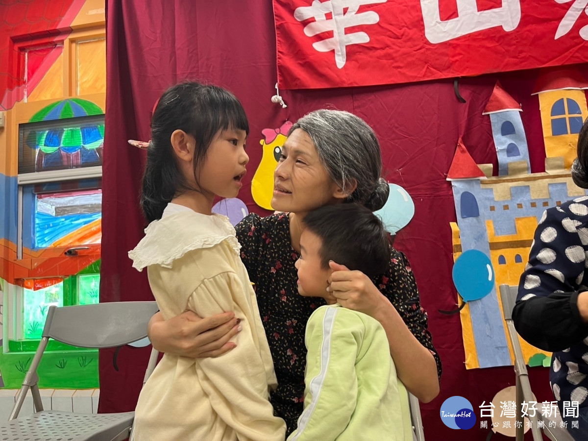 幼兒老化模擬體驗 眼茫步緩讓學童更懂老