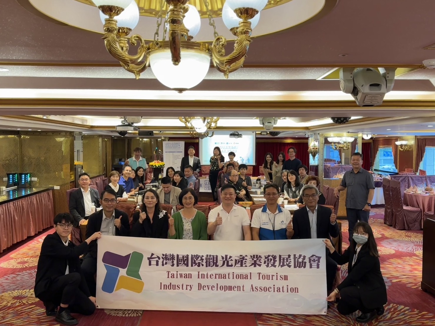 南投縣府與旅行社攜手 研商國際旅客開發策略 盼再現疫情前榮景 南投縣府與旅行社攜手 研商國際旅客開發策略 盼再現疫情前榮景