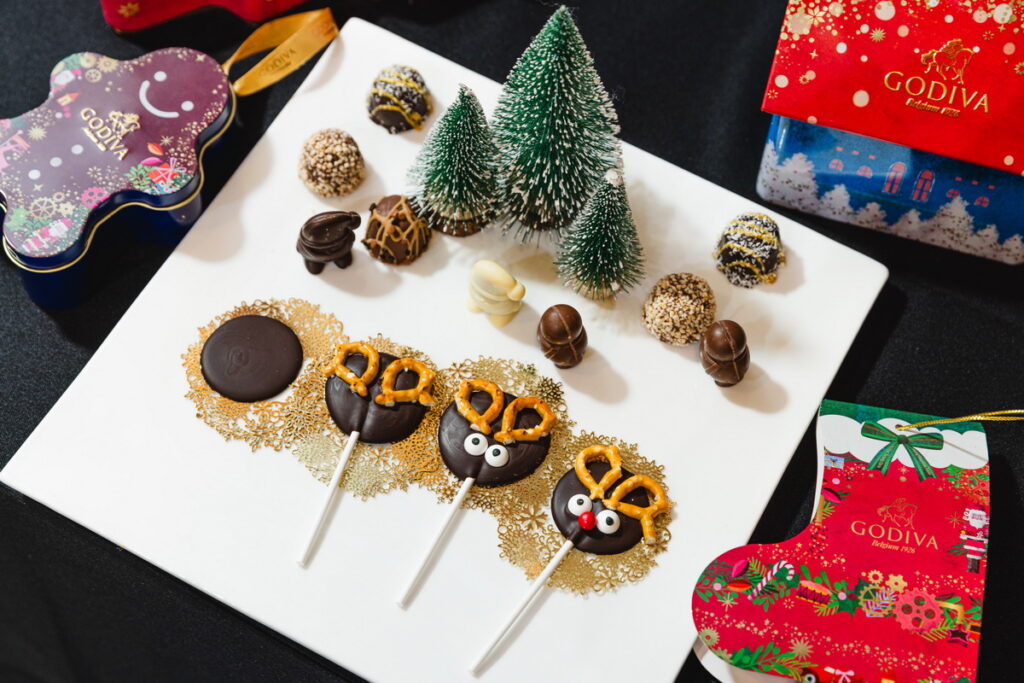 比利時皇室御用巧克力品牌 GODIVA 聖誕快閃活動「GODIVA Holiday Wonderland巧克力聖誕奇幻工坊」 宛若置身在GODIVA巧克力打造的幸福世界般,11月18日至11月19日於華山文創園區限定開放。