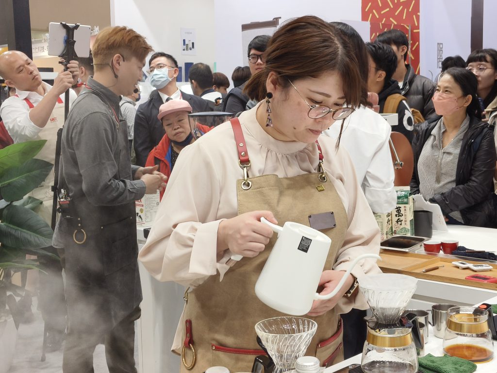 2023世界盃虹吸咖啡大賽亞軍、日本沖煮與虹吸咖啡大賽雙料冠軍-中井千香子(Chikako Nakai)！（攝影/蔡昀臻拍攝）