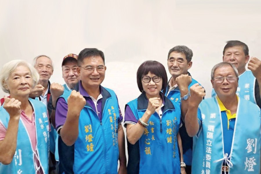 劉燈鐘不甩藍白合 堅持無黨籍參選到底 232 劉燈鐘不甩藍白合 堅持無黨籍參選到底 231