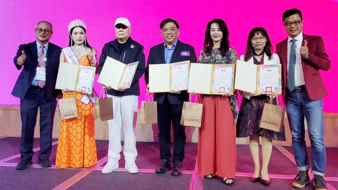 漾新聞|新上國小家長會長李宗銘連任授證「朋友,就該同樂!」「選美皇后」南秀圓是彩蛋