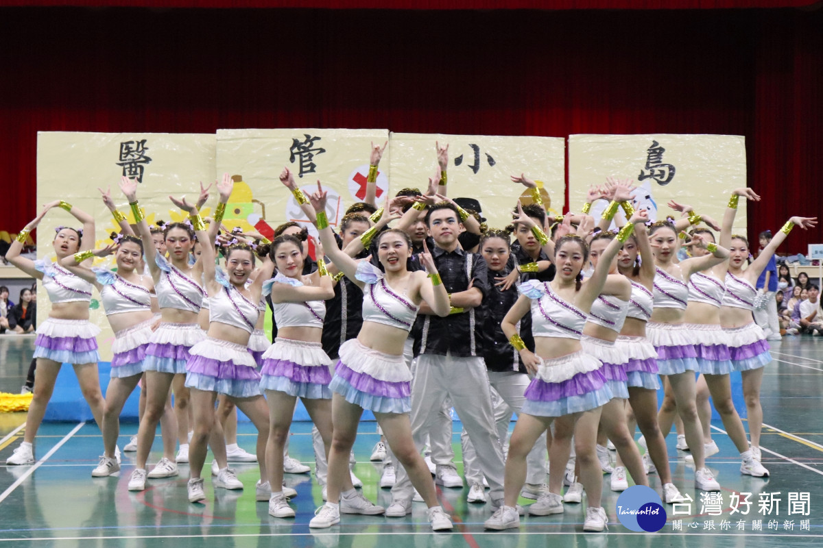 長庚大學校運會啦啦舞競賽,各隊全力展現青春活力